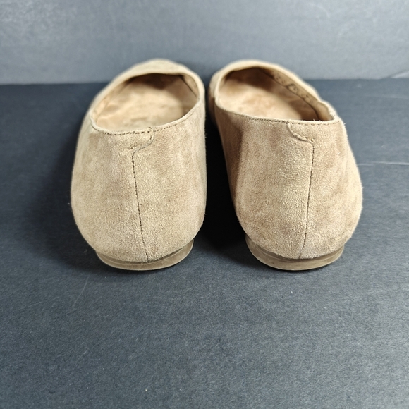 VIONIC Gem Pointed Toe Posey Perforated Ballet Flats Light Mocha Suede Size 6 - Picture 7 of 9
